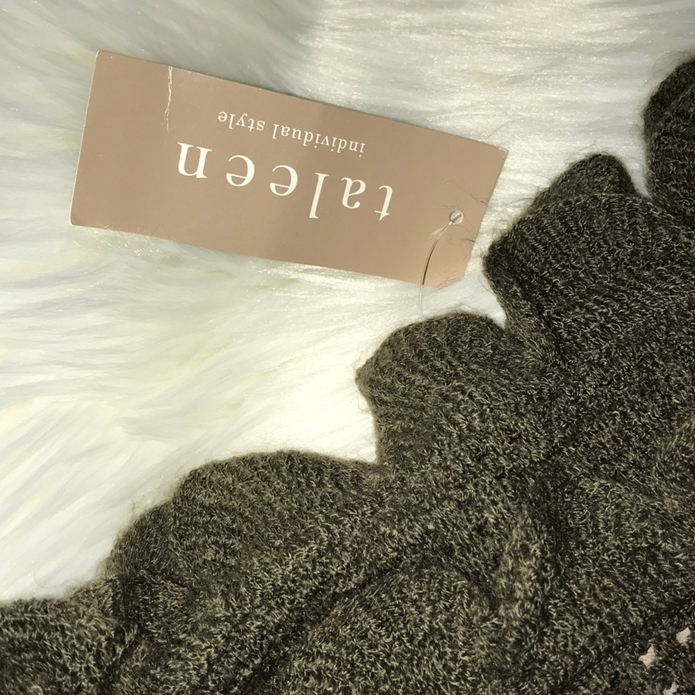 NWT Taleen Oversized Ruffle Infinity Scarf Olive - Picture 4 of 7